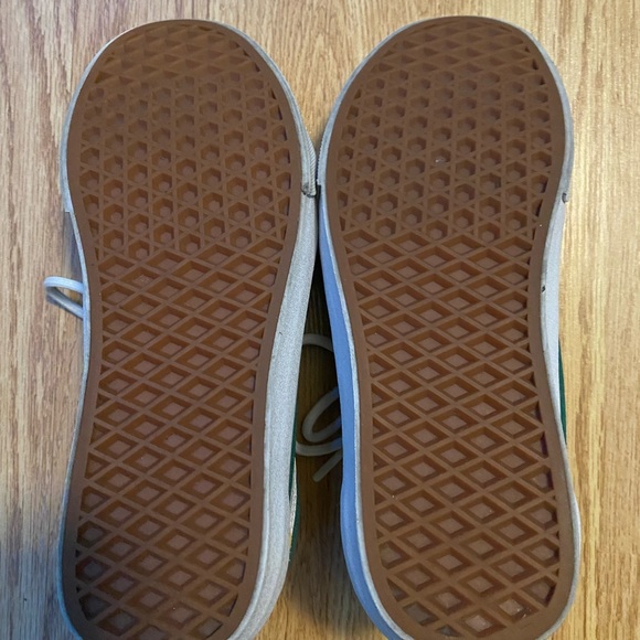 multi colored vans - Picture 3 of 4